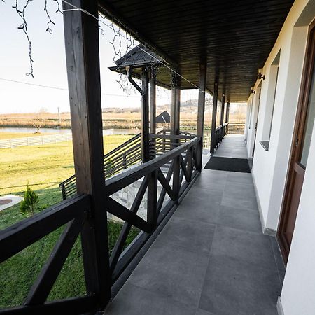 Casa Andra Hotel Siret Luaran gambar