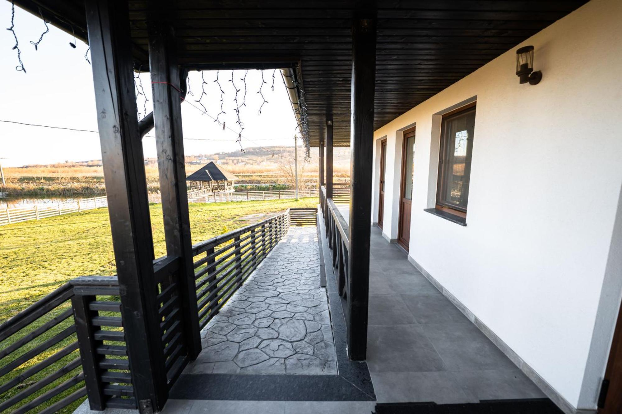 Casa Andra Hotel Siret Luaran gambar