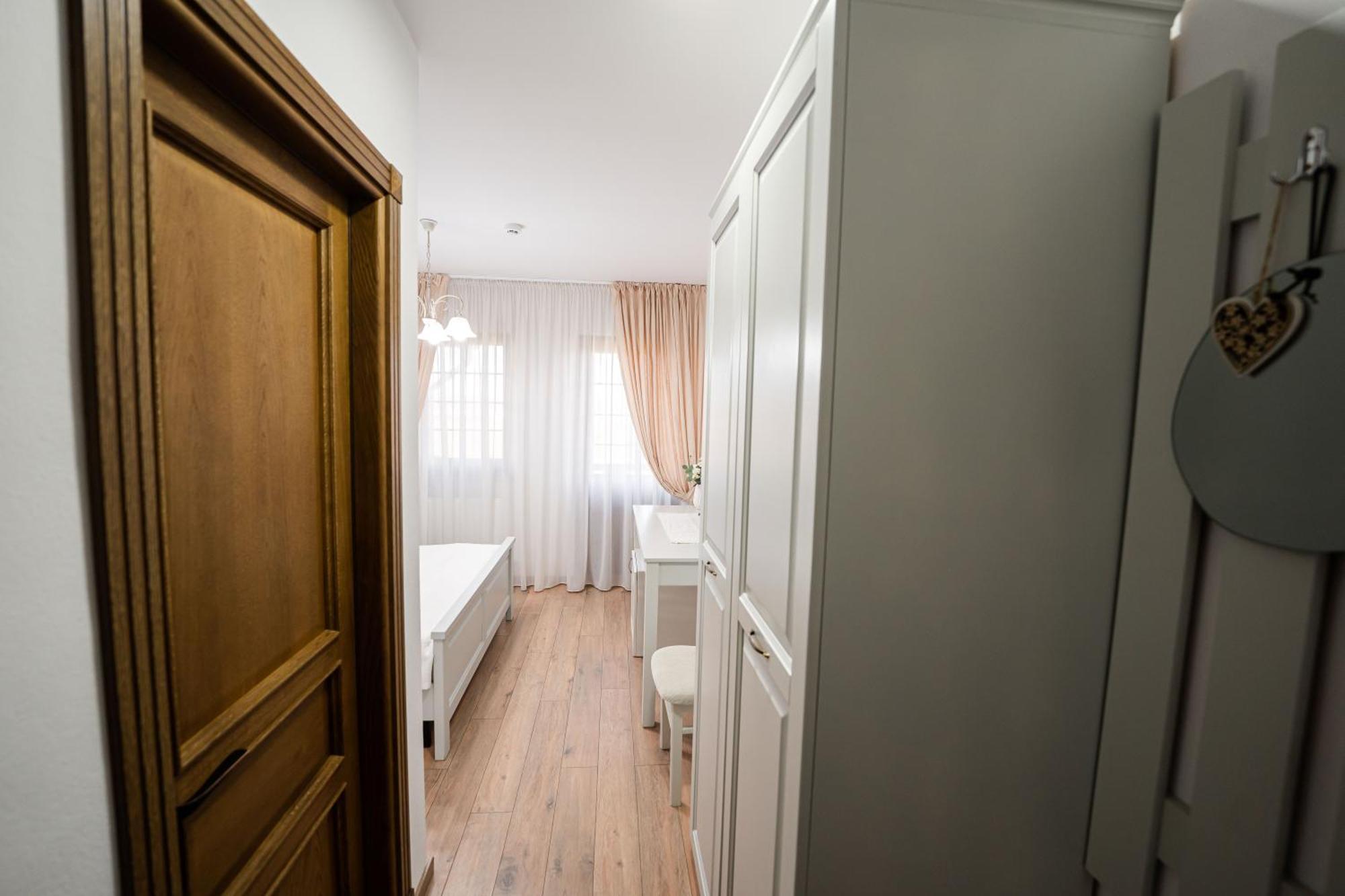 Casa Andra Hotel Siret Luaran gambar