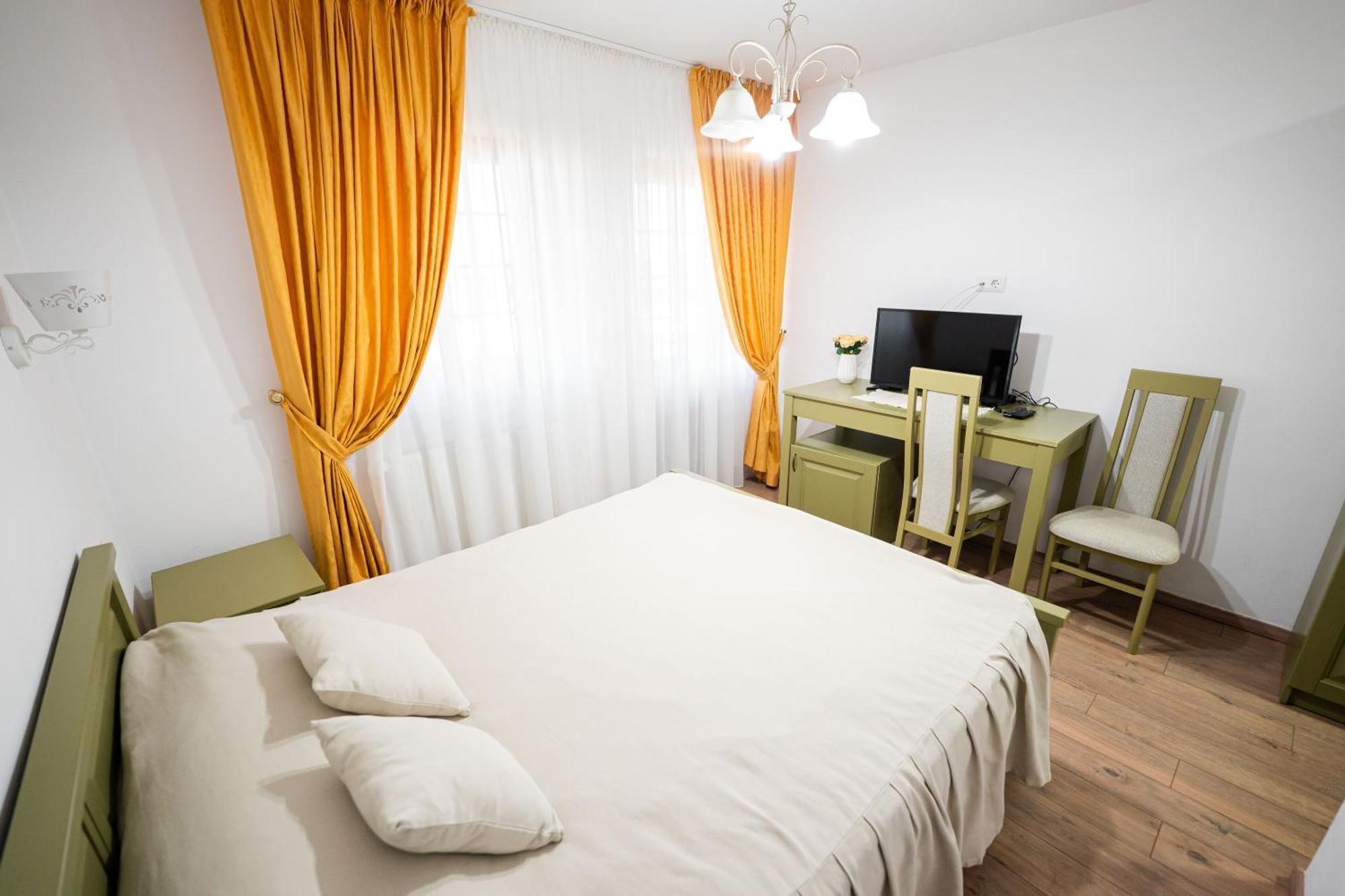 Casa Andra Hotel Siret Luaran gambar