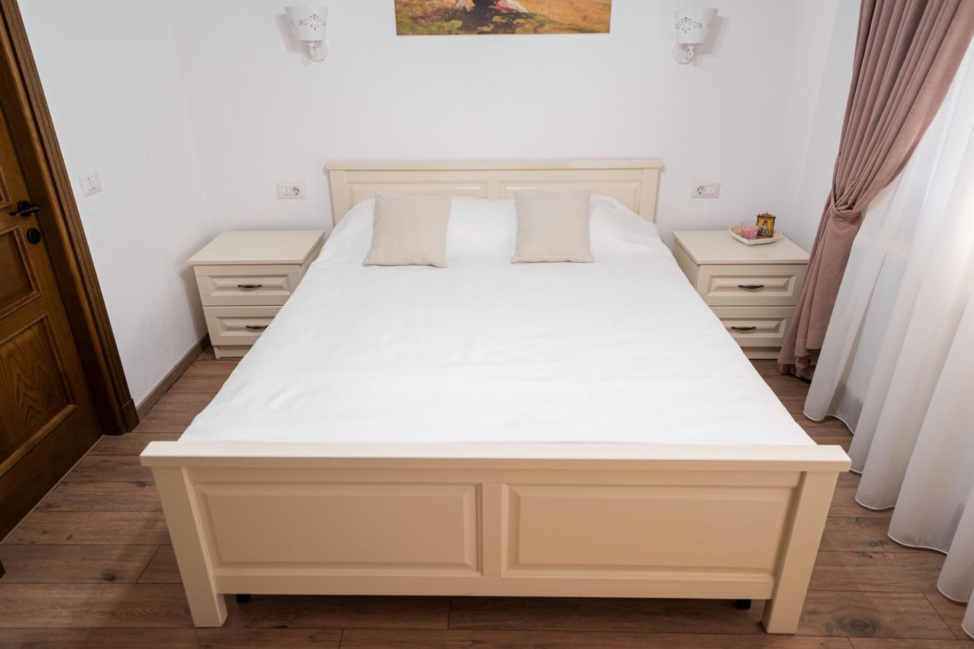 Casa Andra Hotel Siret Luaran gambar
