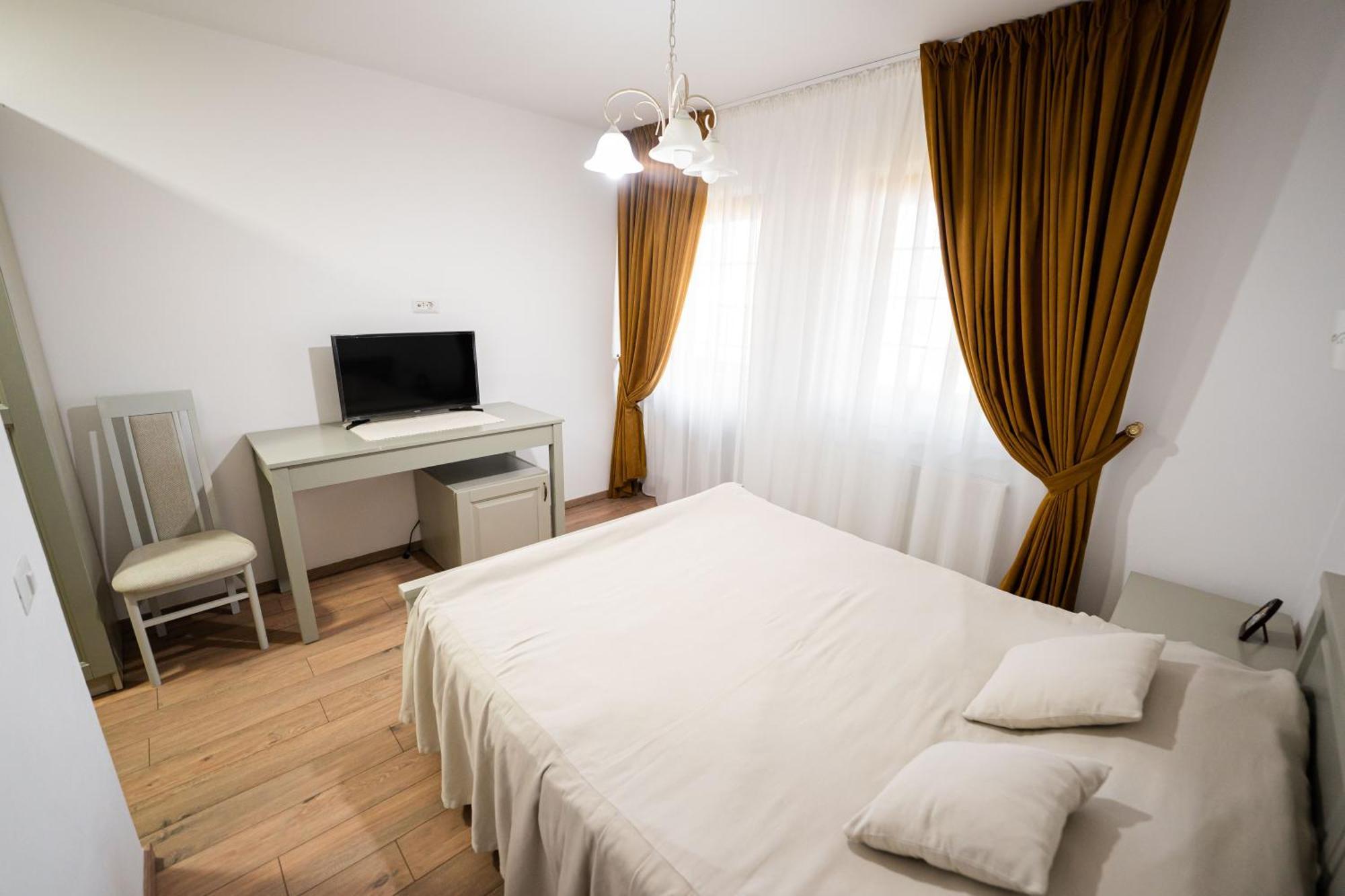Casa Andra Hotel Siret Luaran gambar