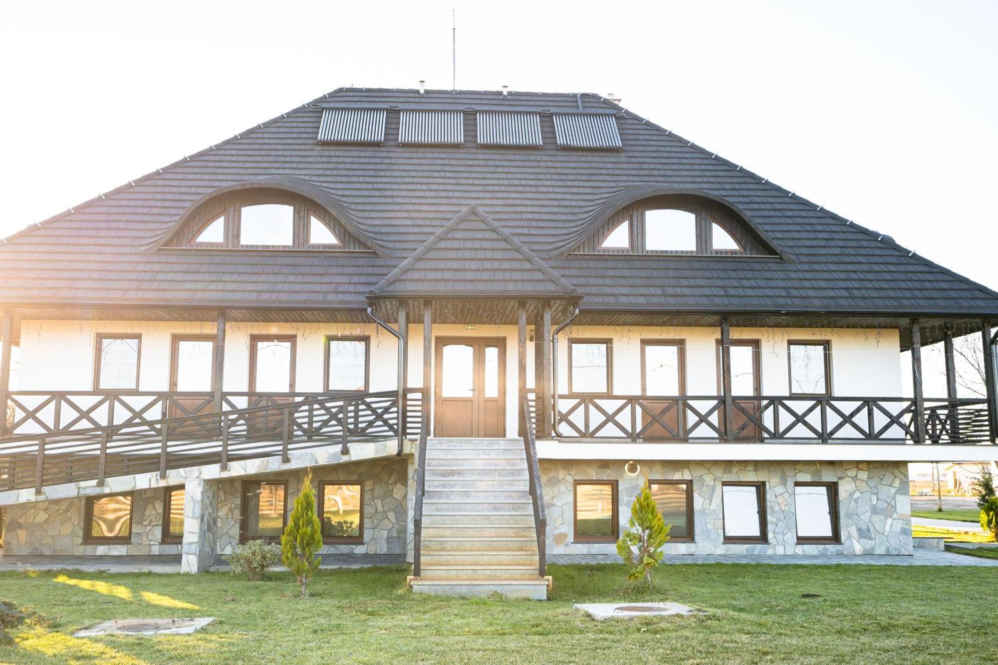 Casa Andra Hotel Siret Luaran gambar