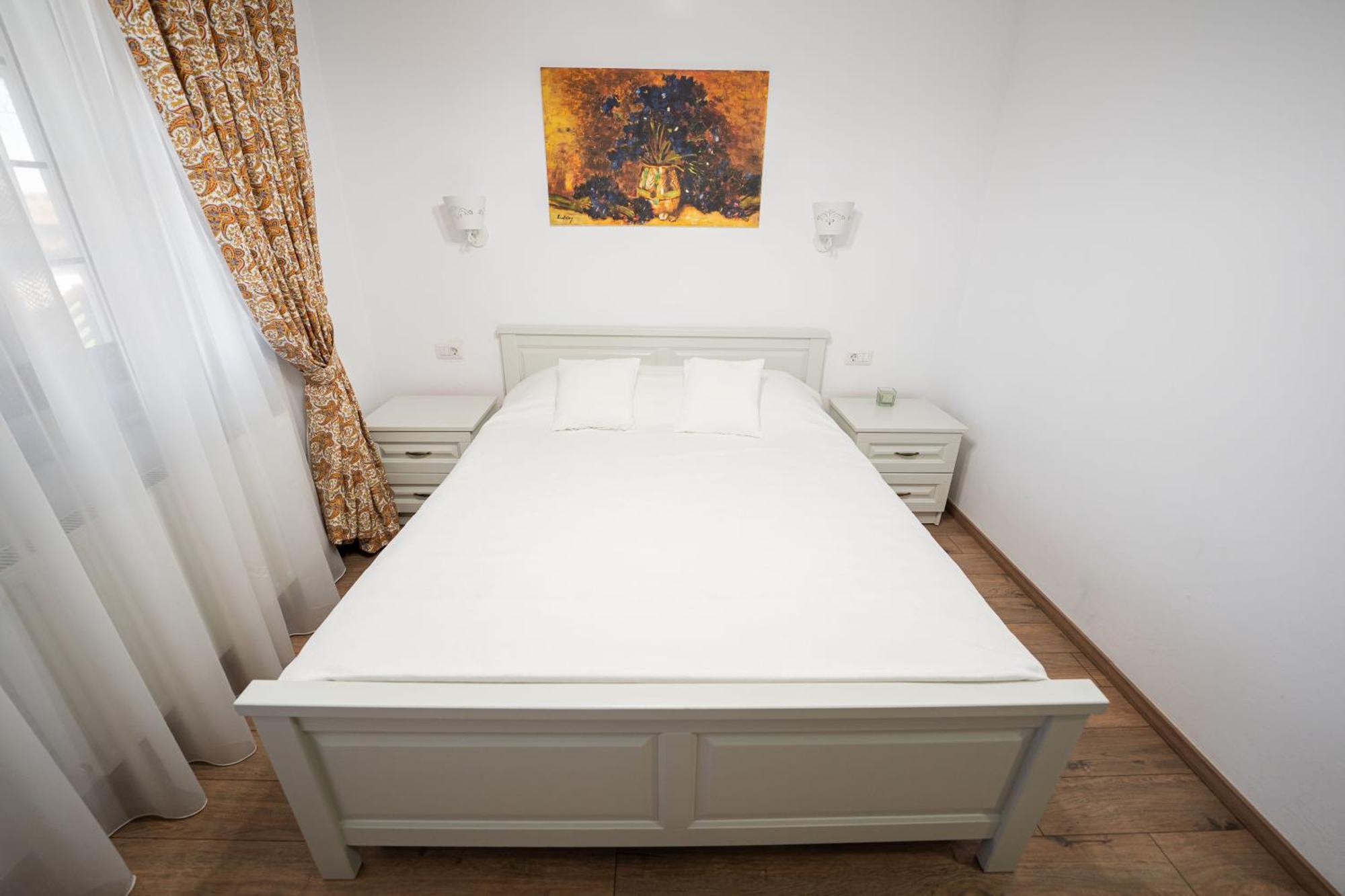 Casa Andra Hotel Siret Luaran gambar